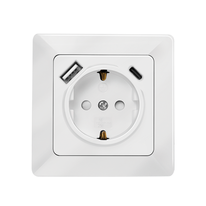 Utičnica sa USB-A i USB-C ulazom